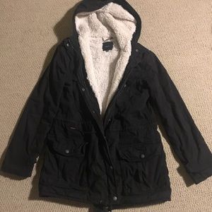 🚫SOLD🚫Aritzia Talula Black Parka jacket